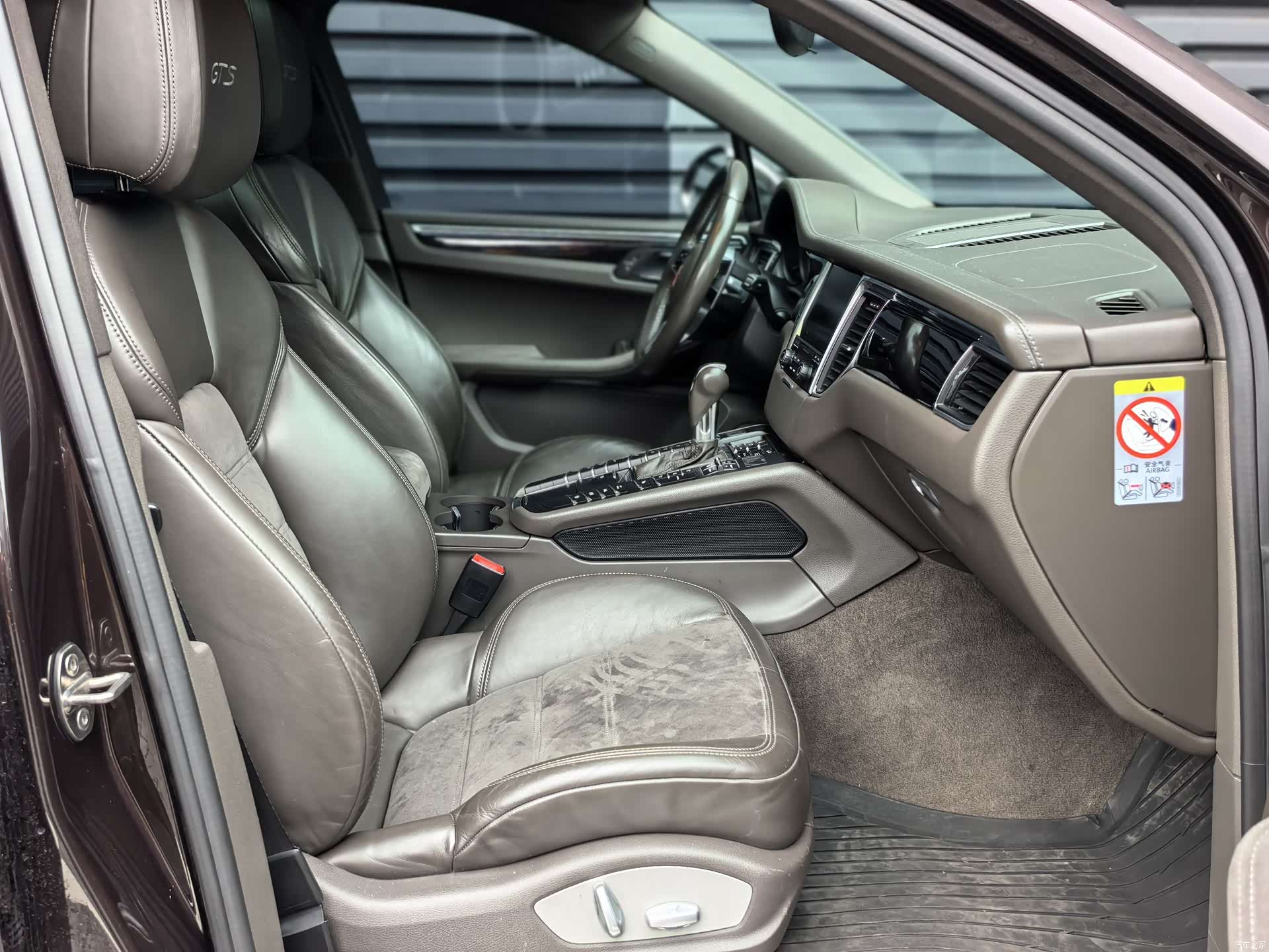 Porsche Macan, 2016 все фото