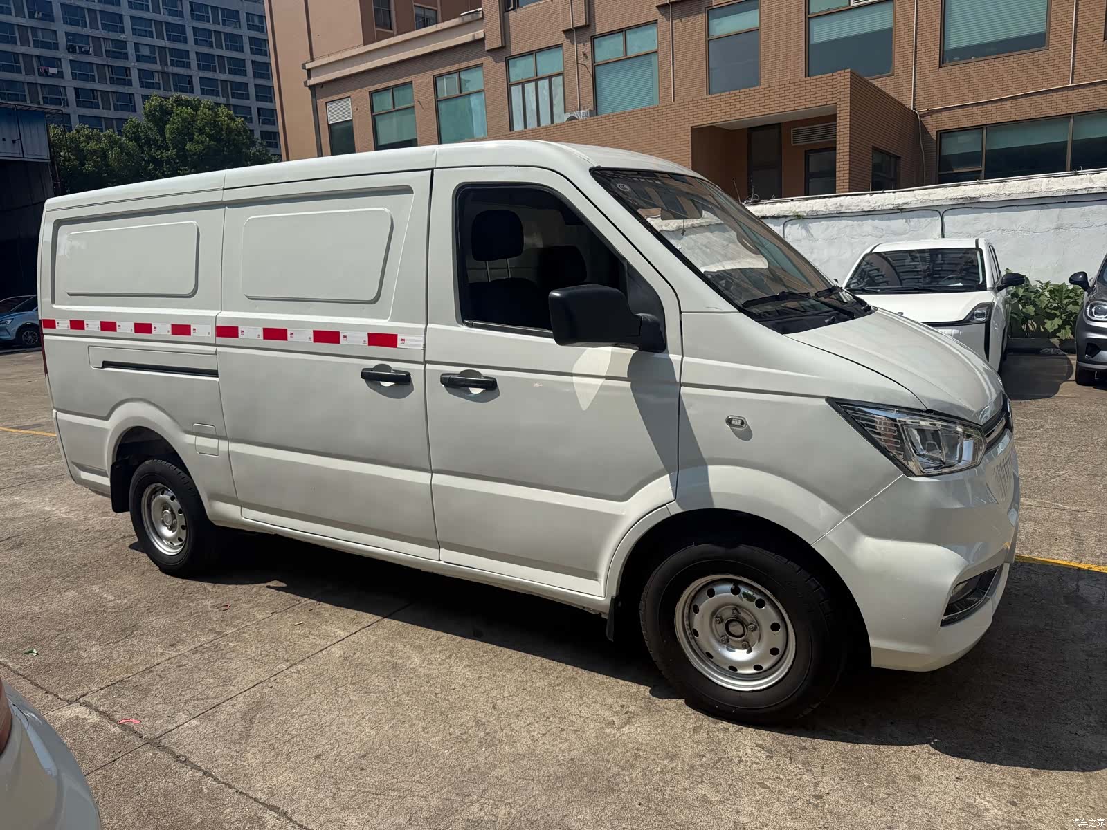 DongFeng EM26, 2023 3