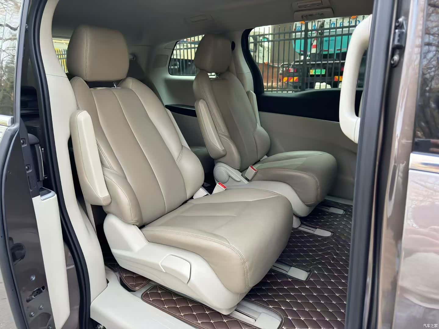 Buick GL8, 2023 3