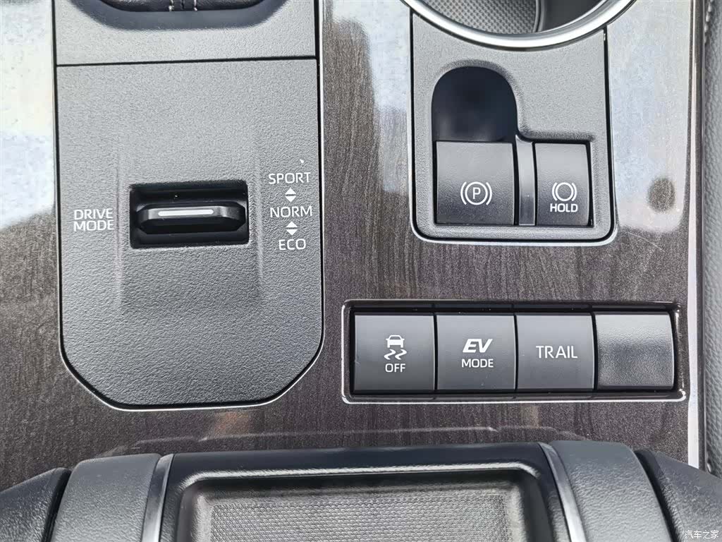 Toyota Crown, 2024 18