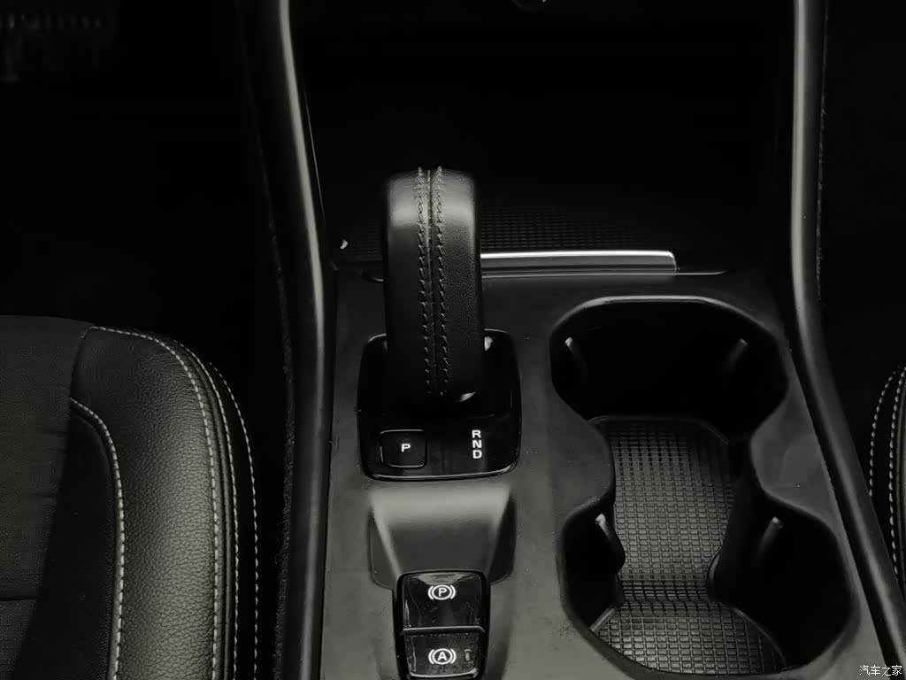 Volvo XC40, 2019 13