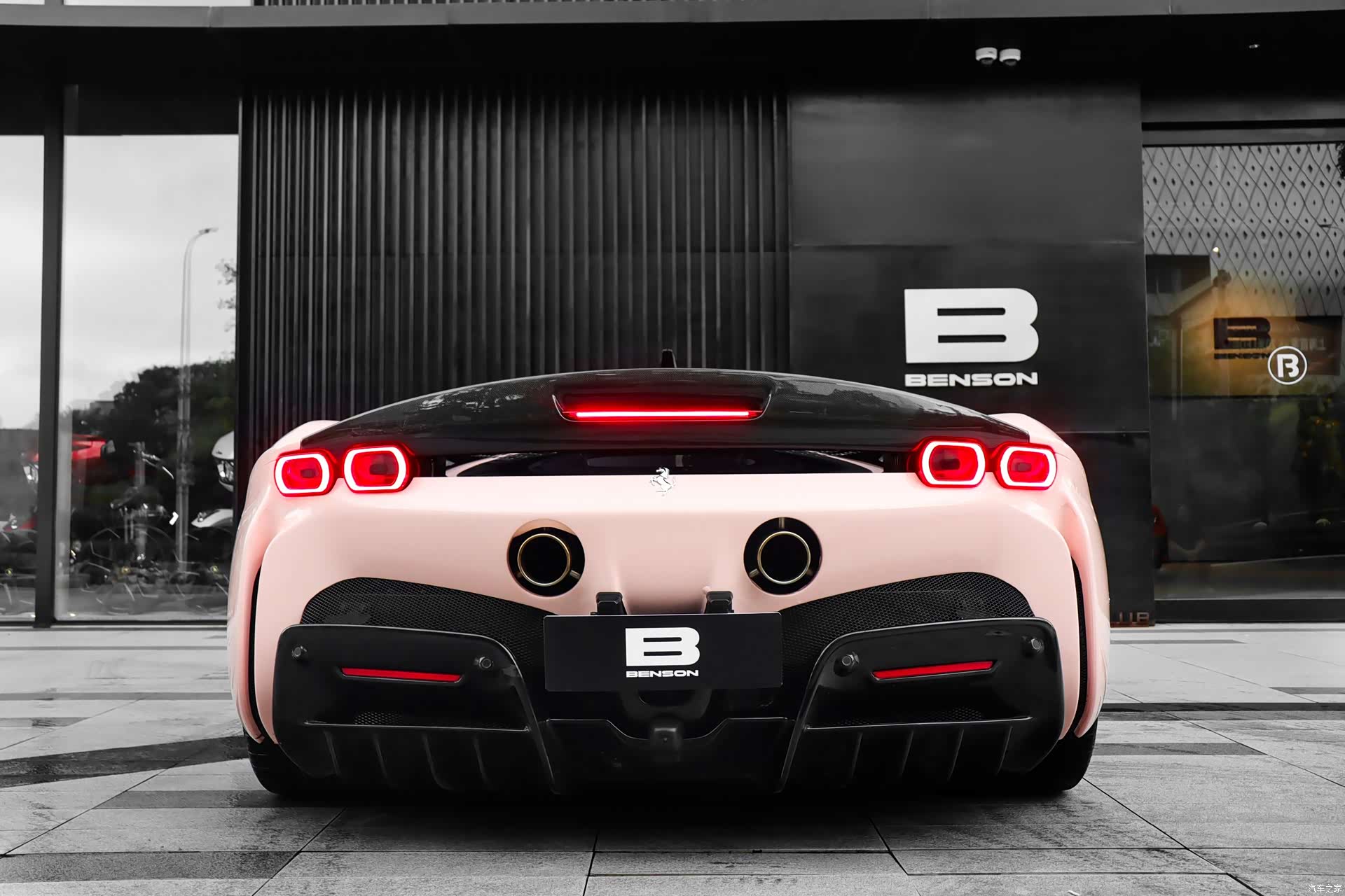Ferrari SF90, 2022 7