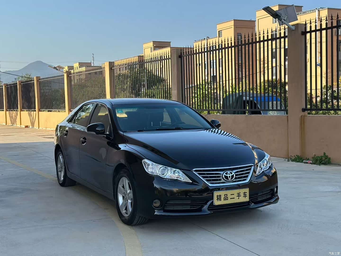 Toyota 2.5V, 2012 3