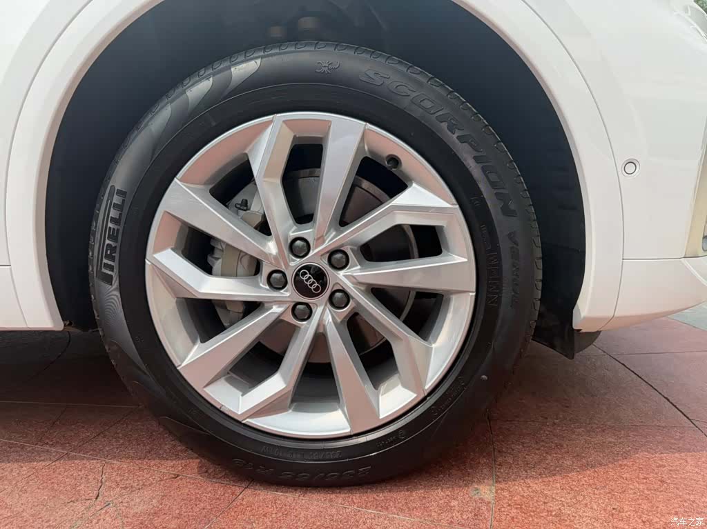 Audi Q5L, 2022 28