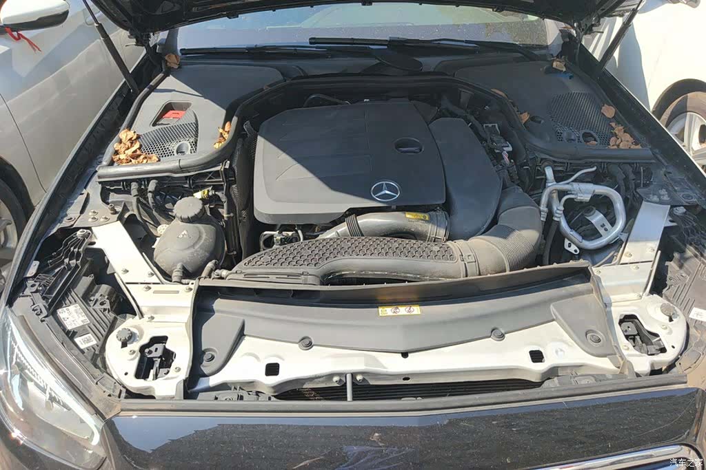 Mercedes-Benz E-Class, 2023 10