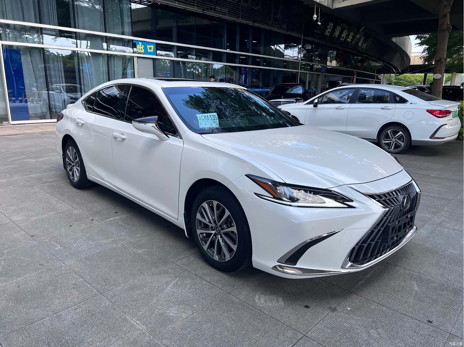Lexus ES, 2023 3