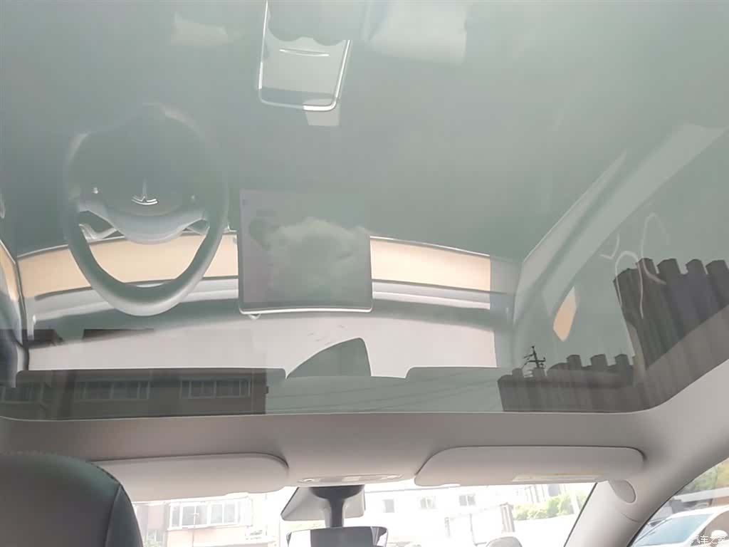 Tesla Model Y, 2022 18