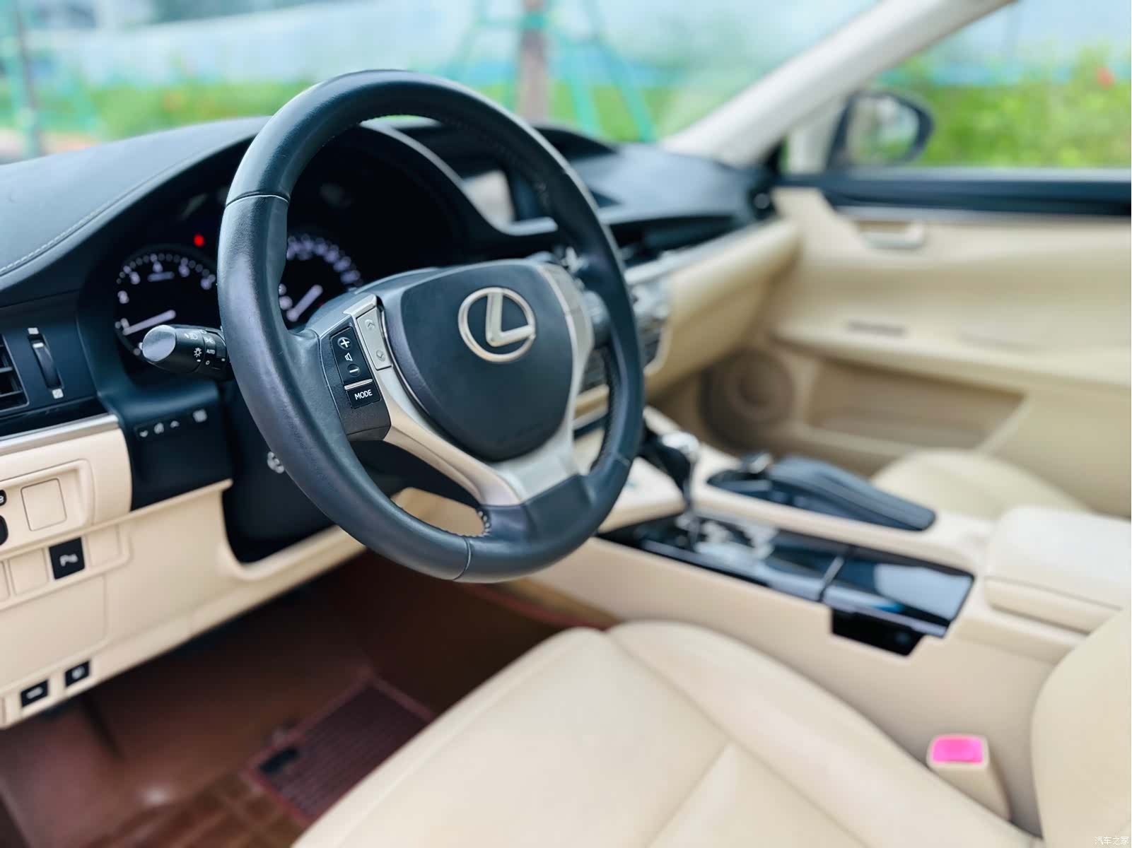 Lexus ES, 2014 10
