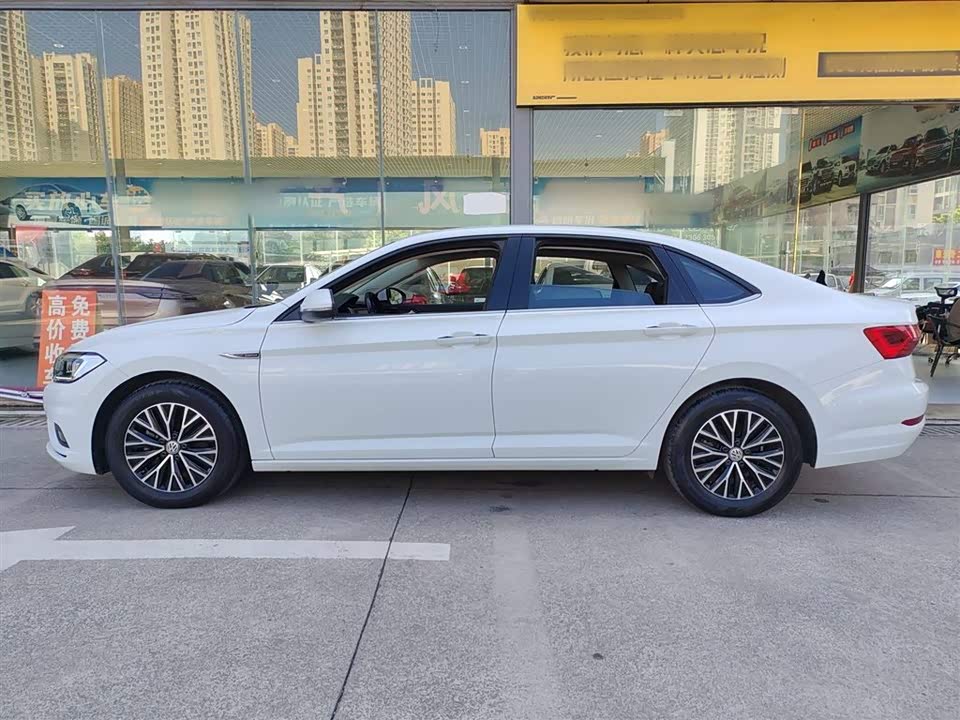 Volkswagen Sagitar