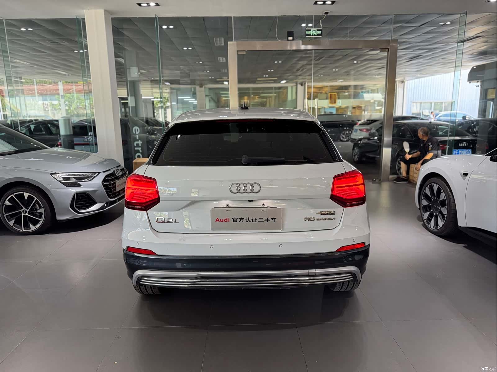Audi e-tron, 2020 все фото