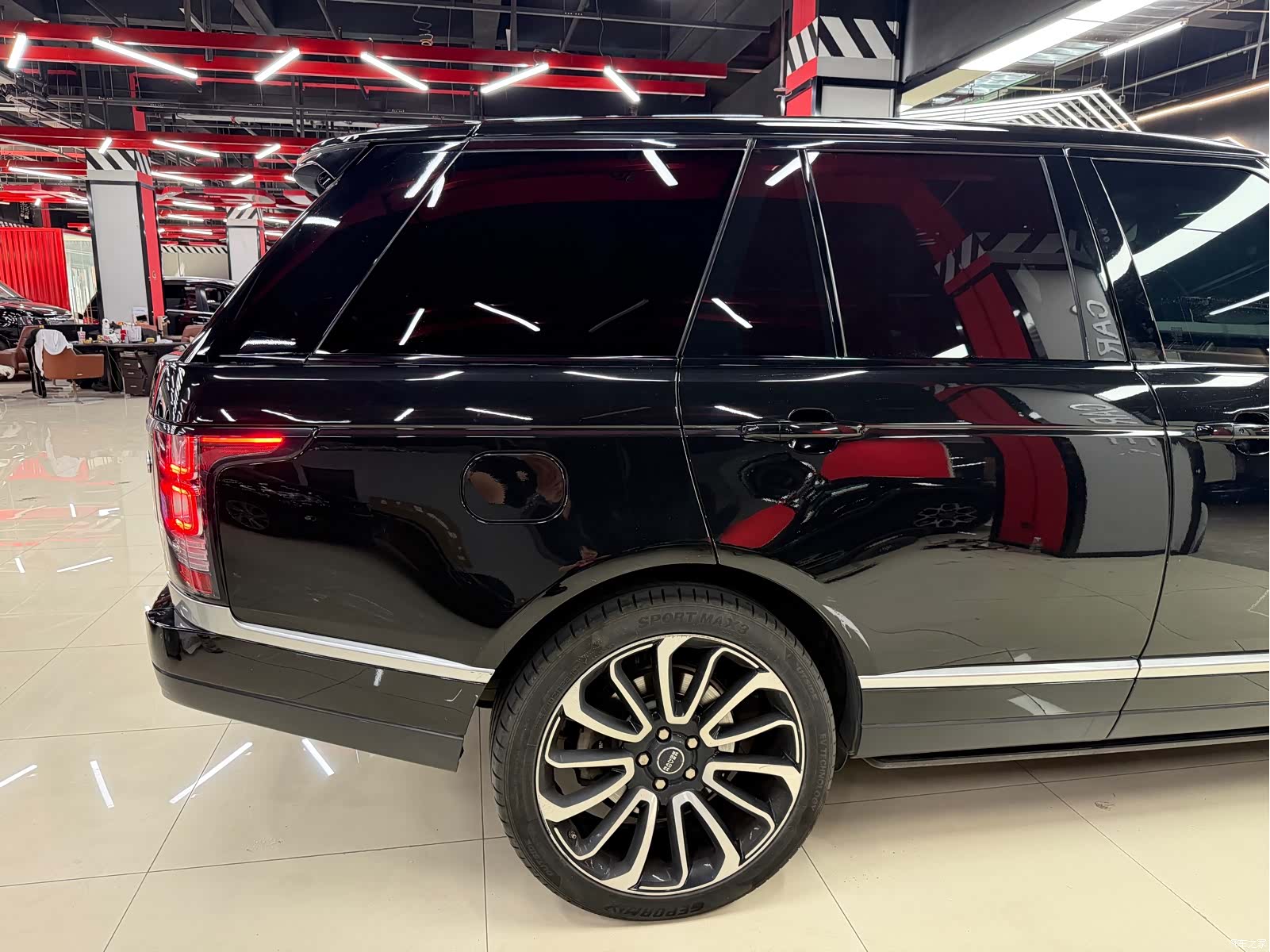 Land Rover Range Rover, 2018 10