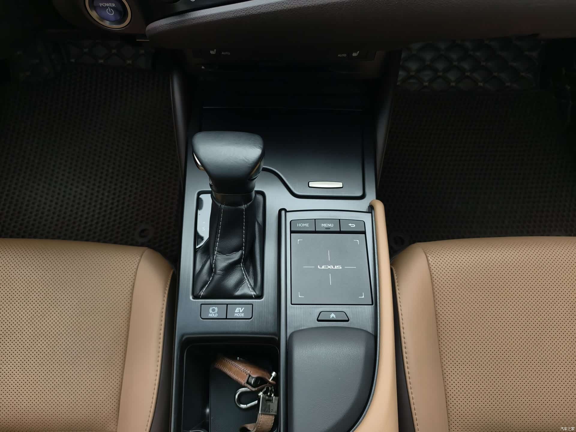 Lexus ES, 2019 21