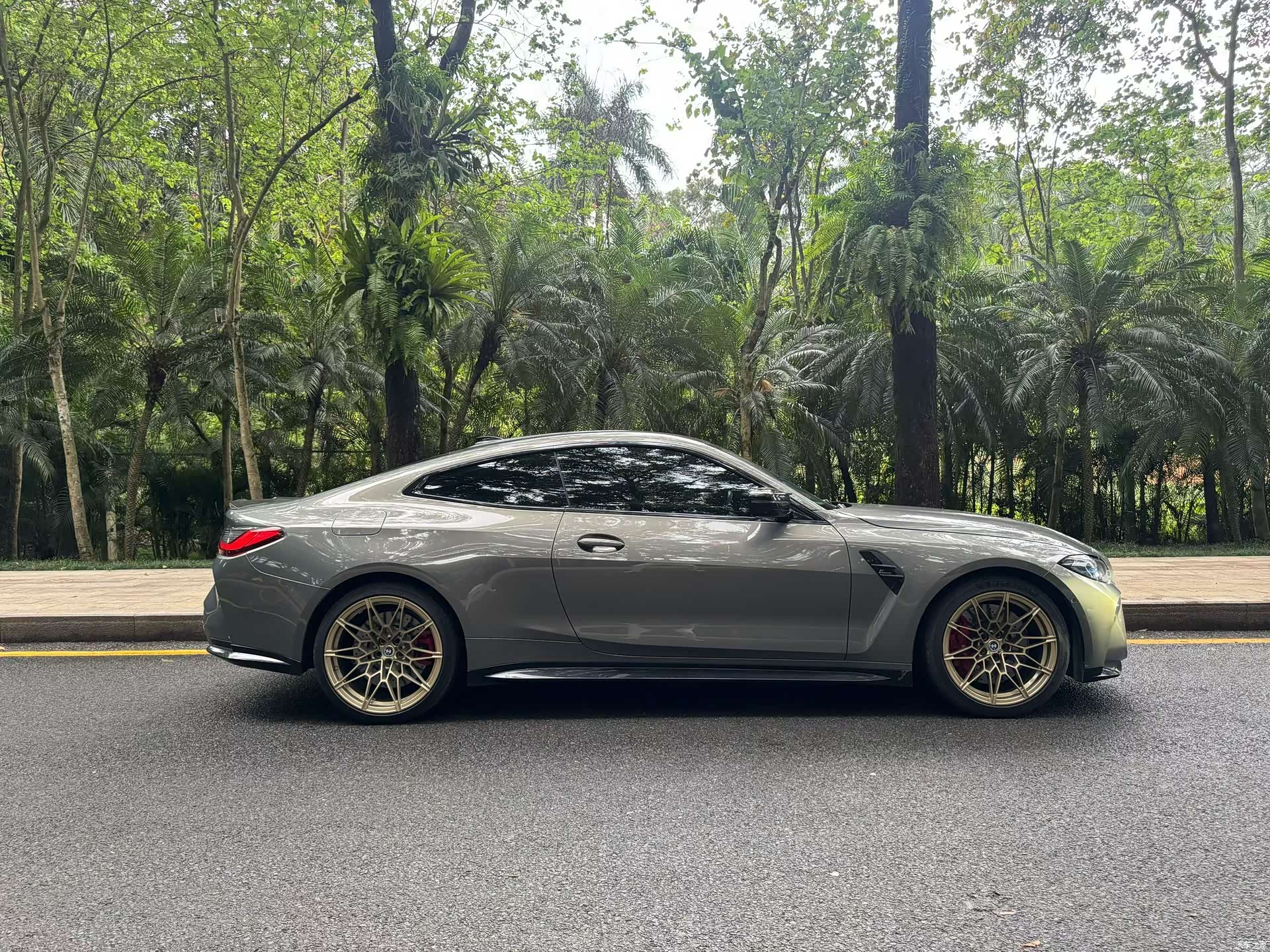 BMW M4, 2023 9