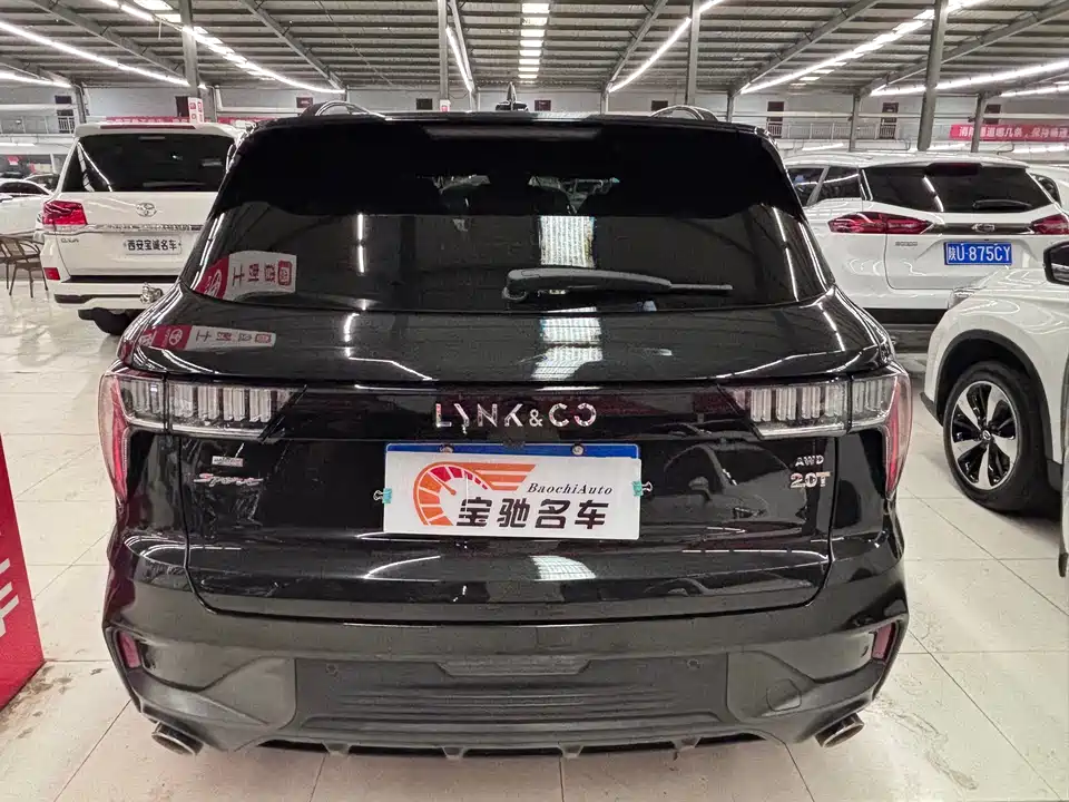 Lynk & Co 01