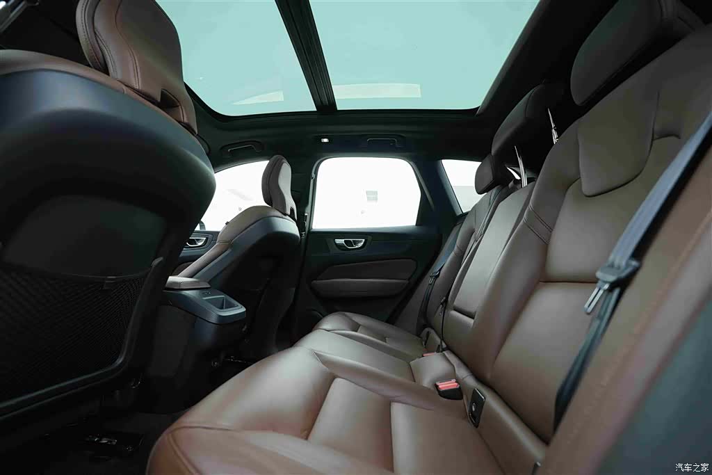 Volvo XC60, 2022 21