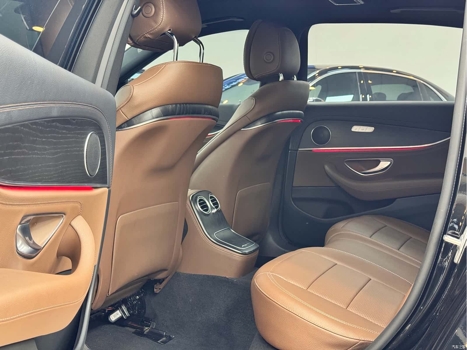 Mercedes-Benz E-Class, 2021 10