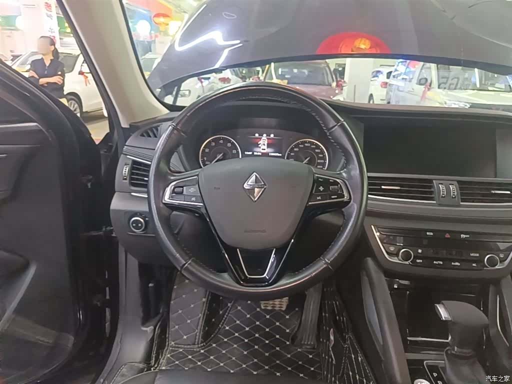 Borgward BX7, 2017 11