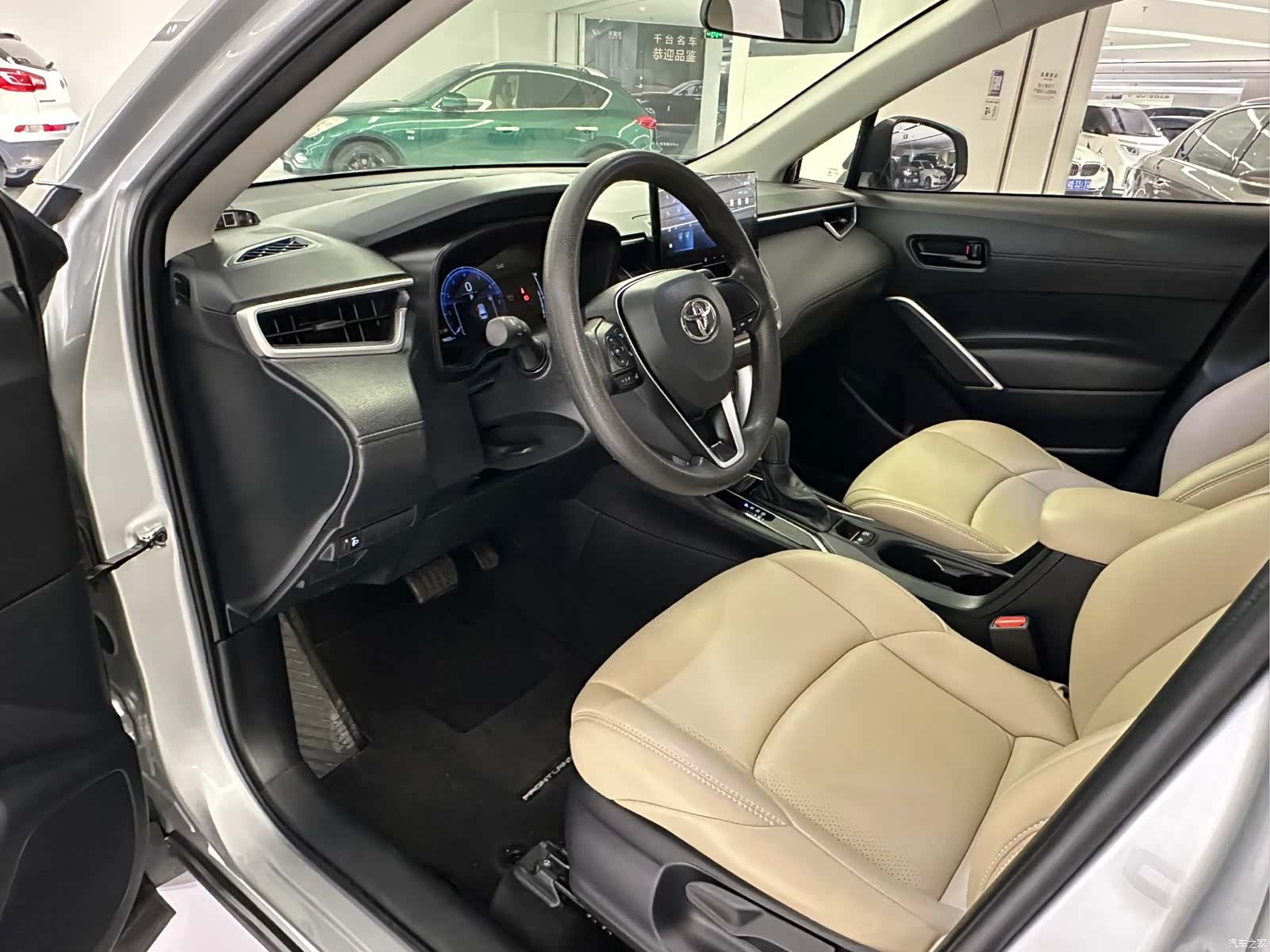 Toyota Frontlander, 2024 4