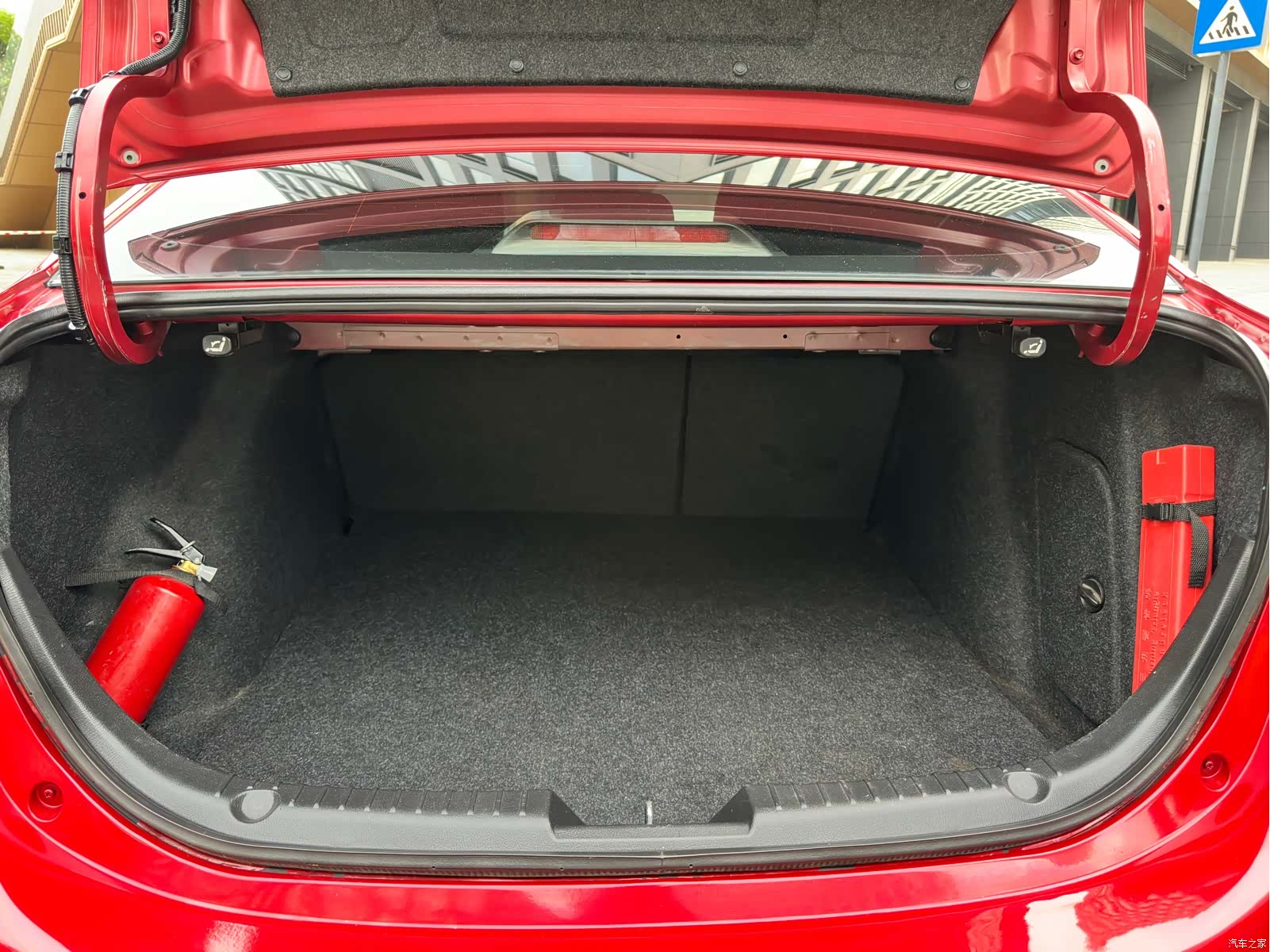 Mazda Mazda3, 2017 21