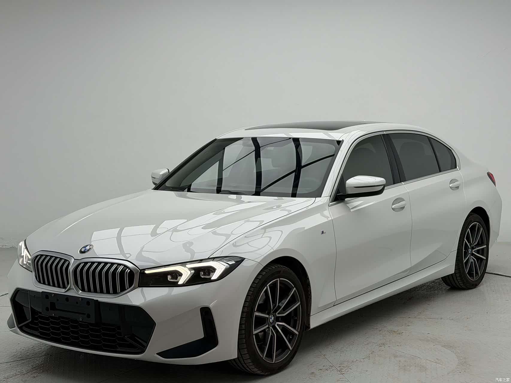 BMW 3 Series, 2023 1