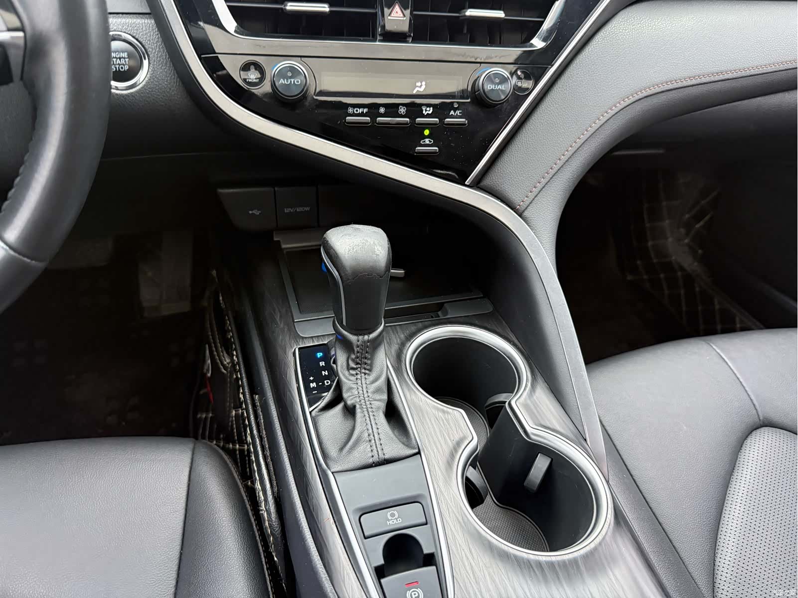Toyota Camry, 2022 8