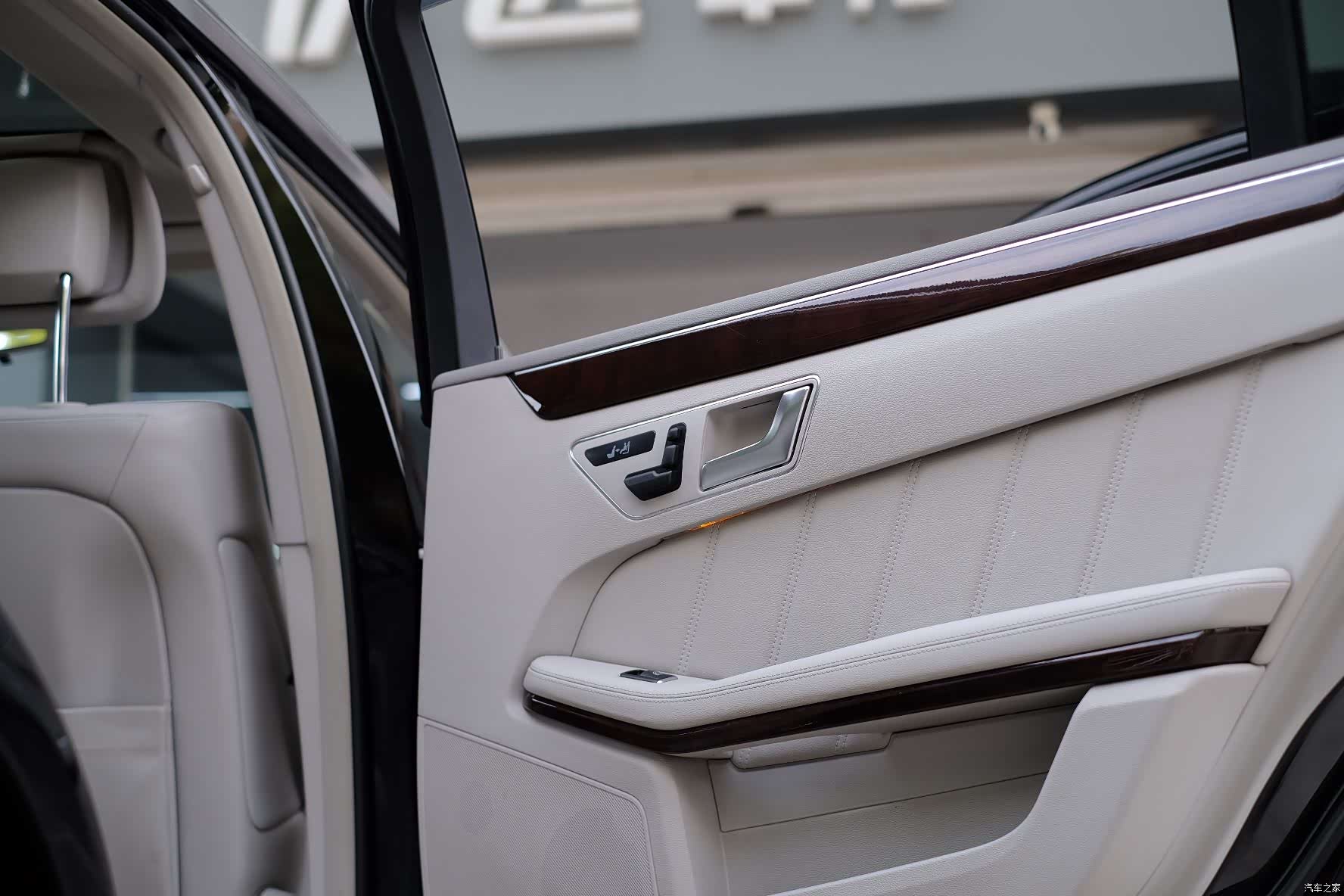 Mercedes-Benz E-Class, 2012 54