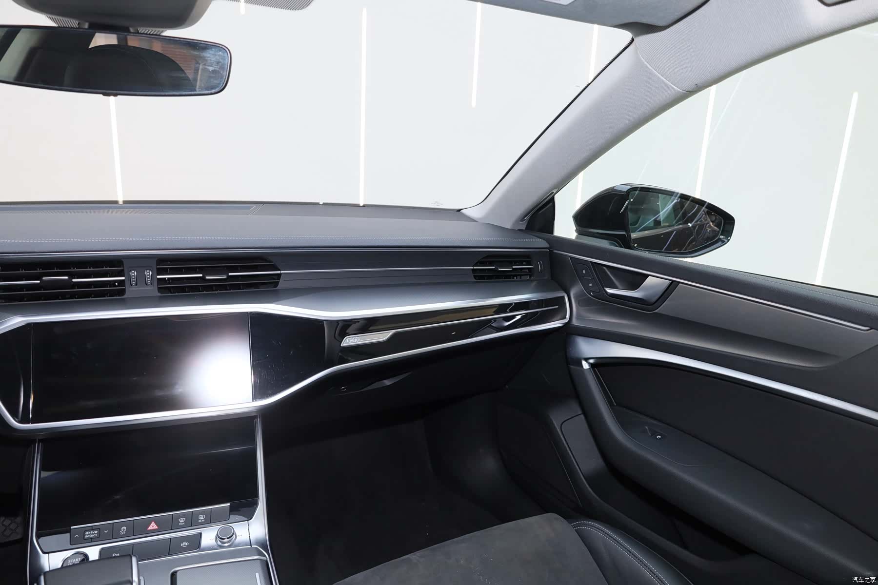 Audi A7L, 2024 21