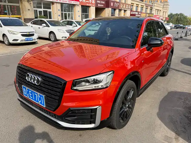 Audi Q2L 2018 — купить из Китая под заказ