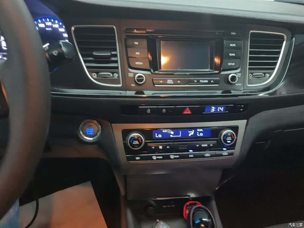 Hyundai GLS, 2016 13