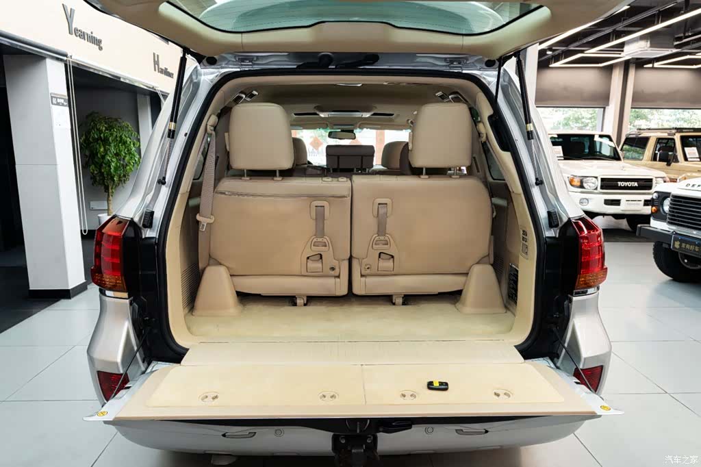Lexus LX, 2008 24
