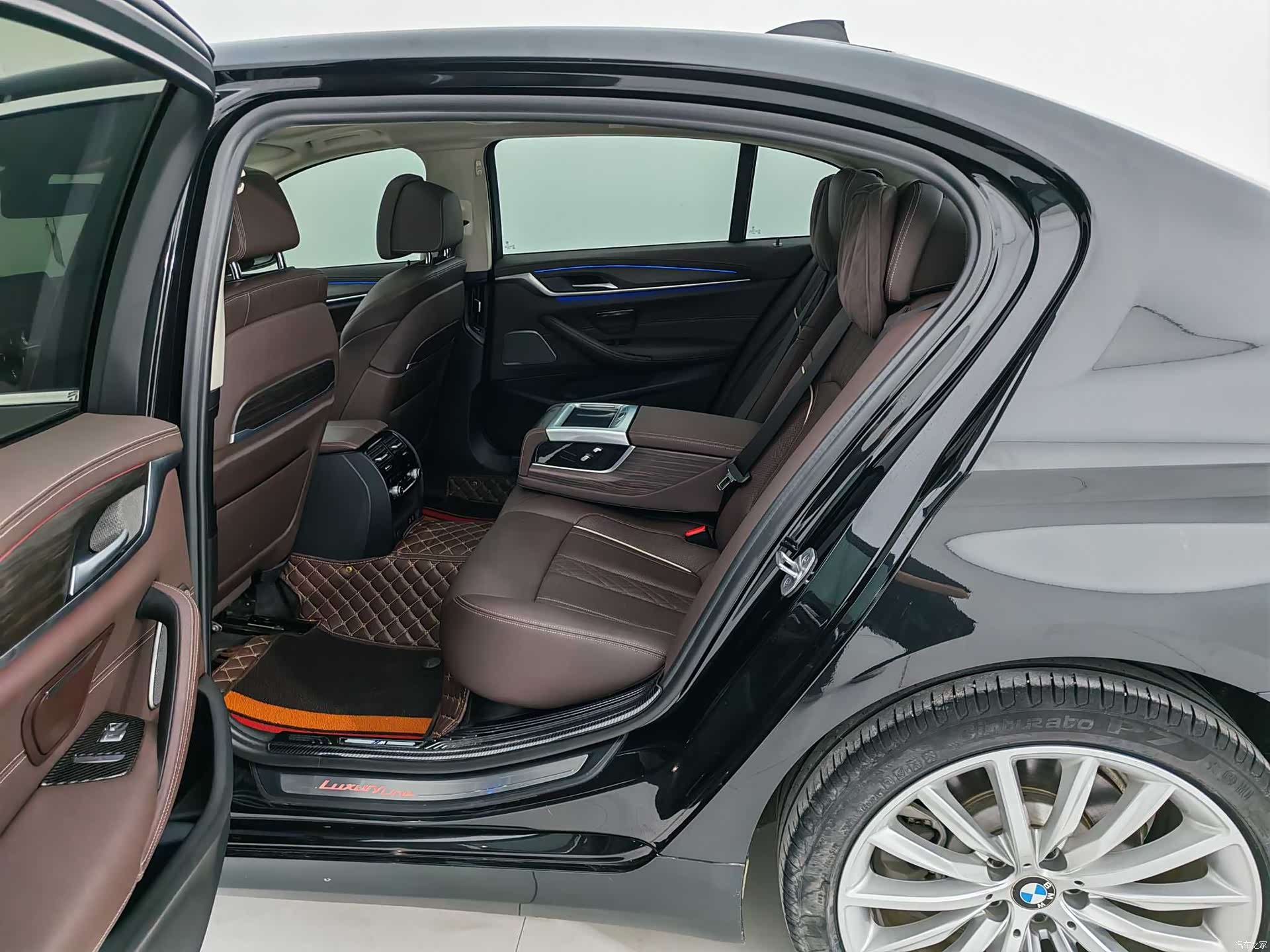 BMW 5 Series, 2021 11