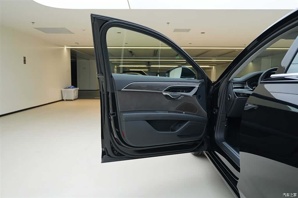 Audi A8L, 2021 17