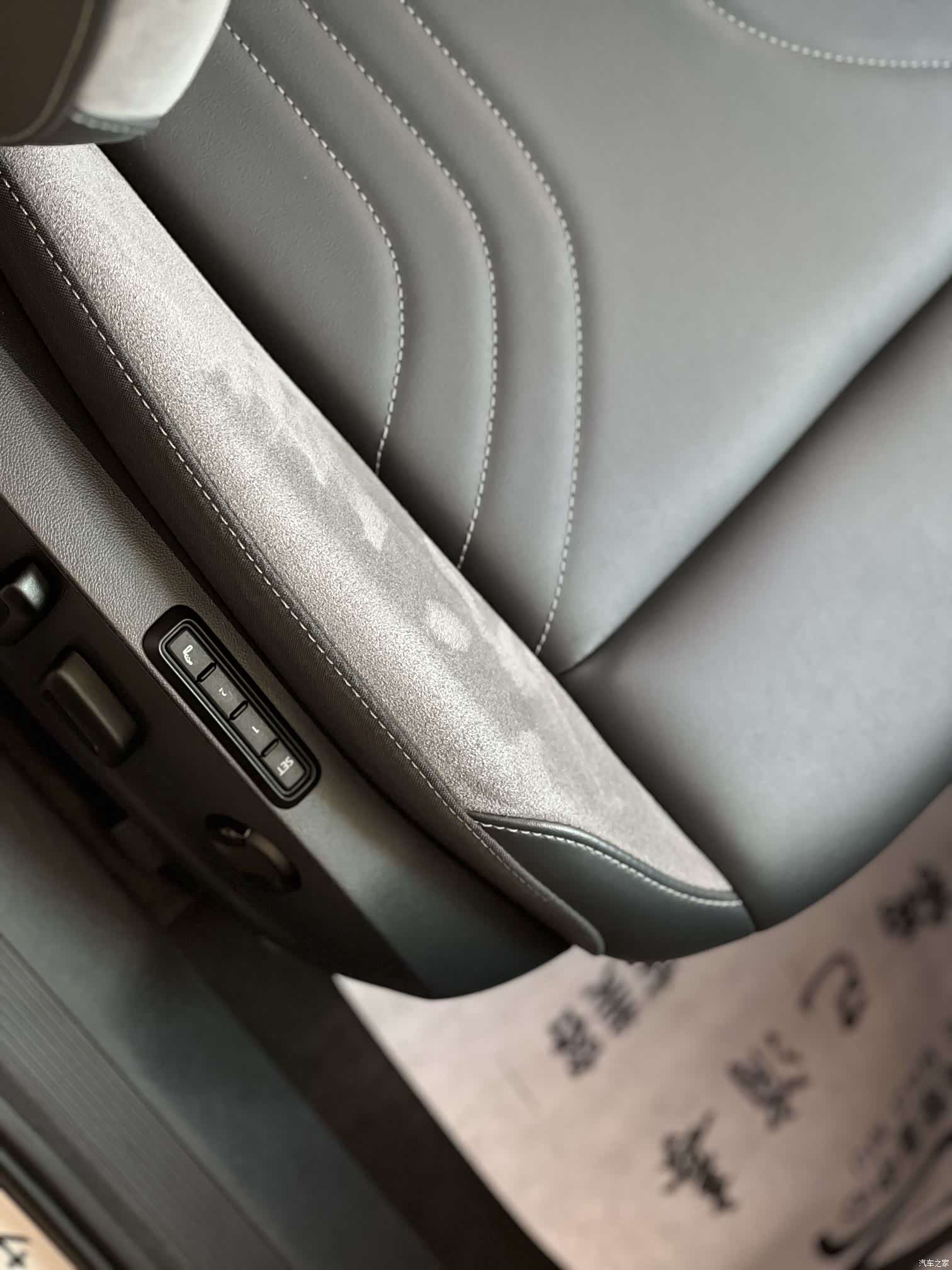 Volkswagen ID.4, 2023 8