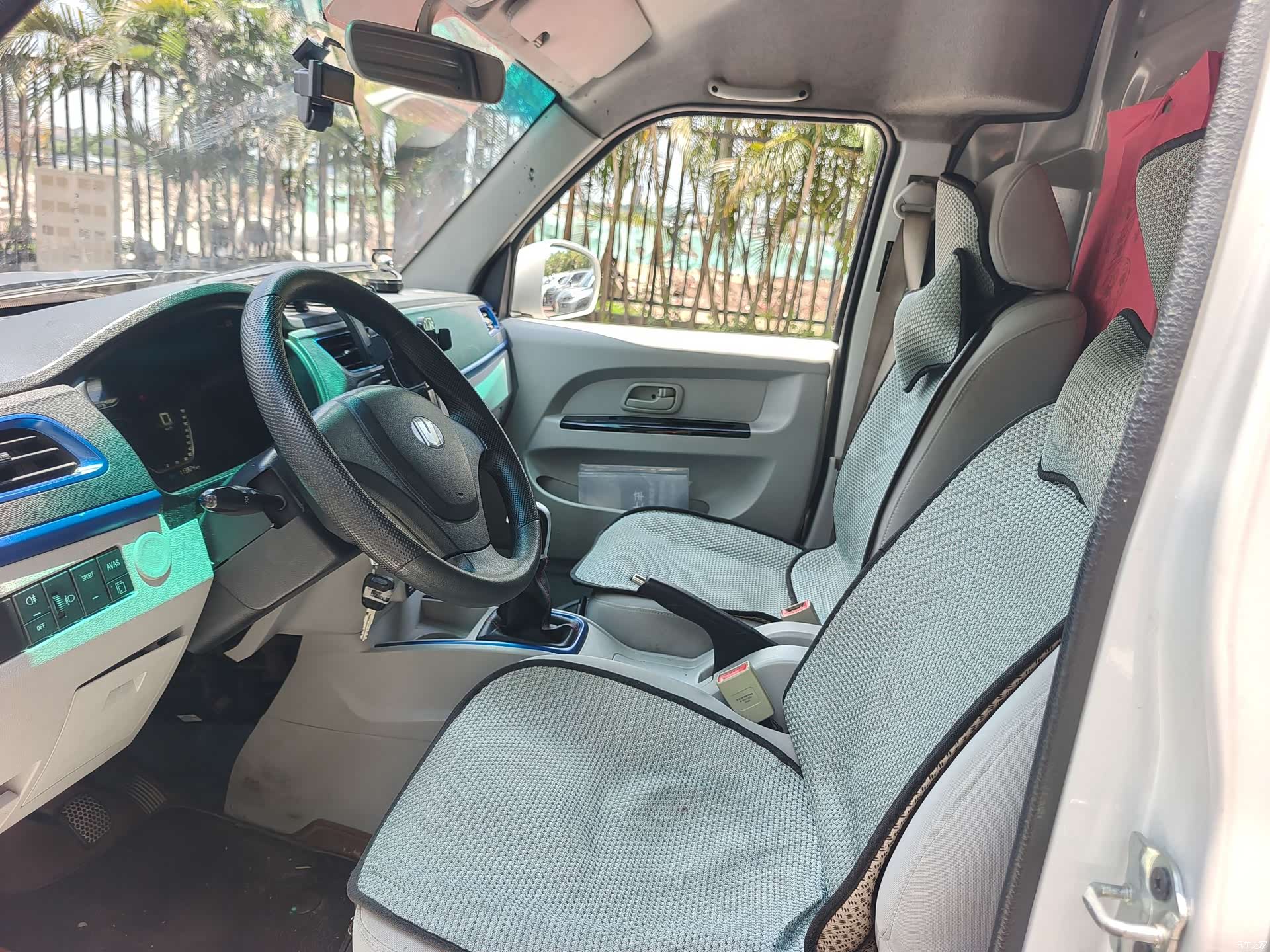 Geely E5, 2022 13