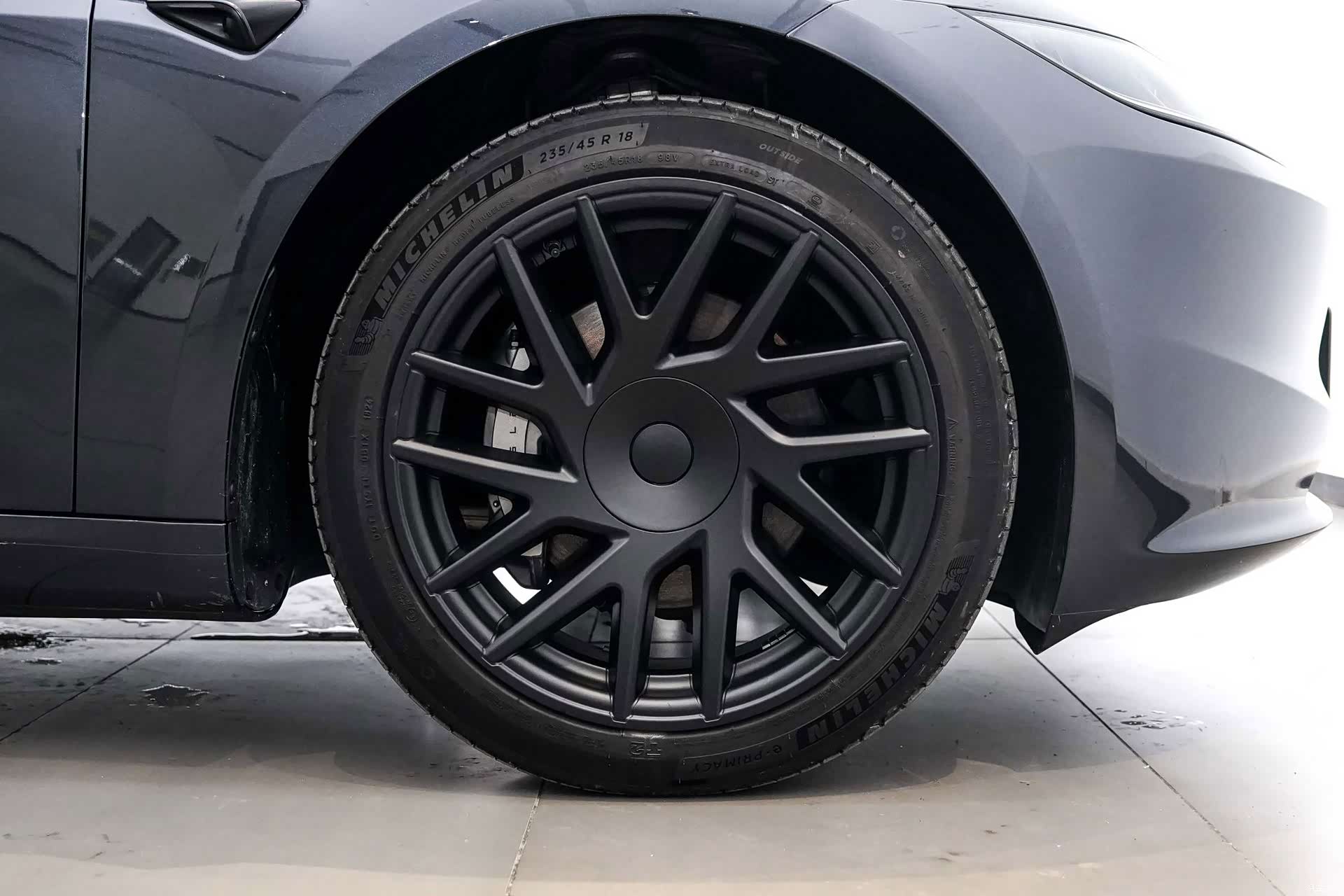 Tesla Model 3, 2024 16