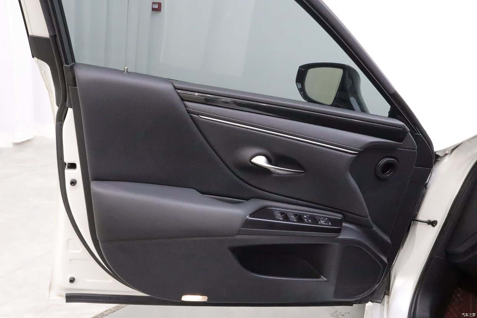 Lexus ES, 2021 10