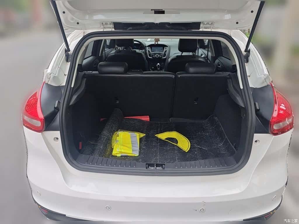 Ford Focus, 2019 16