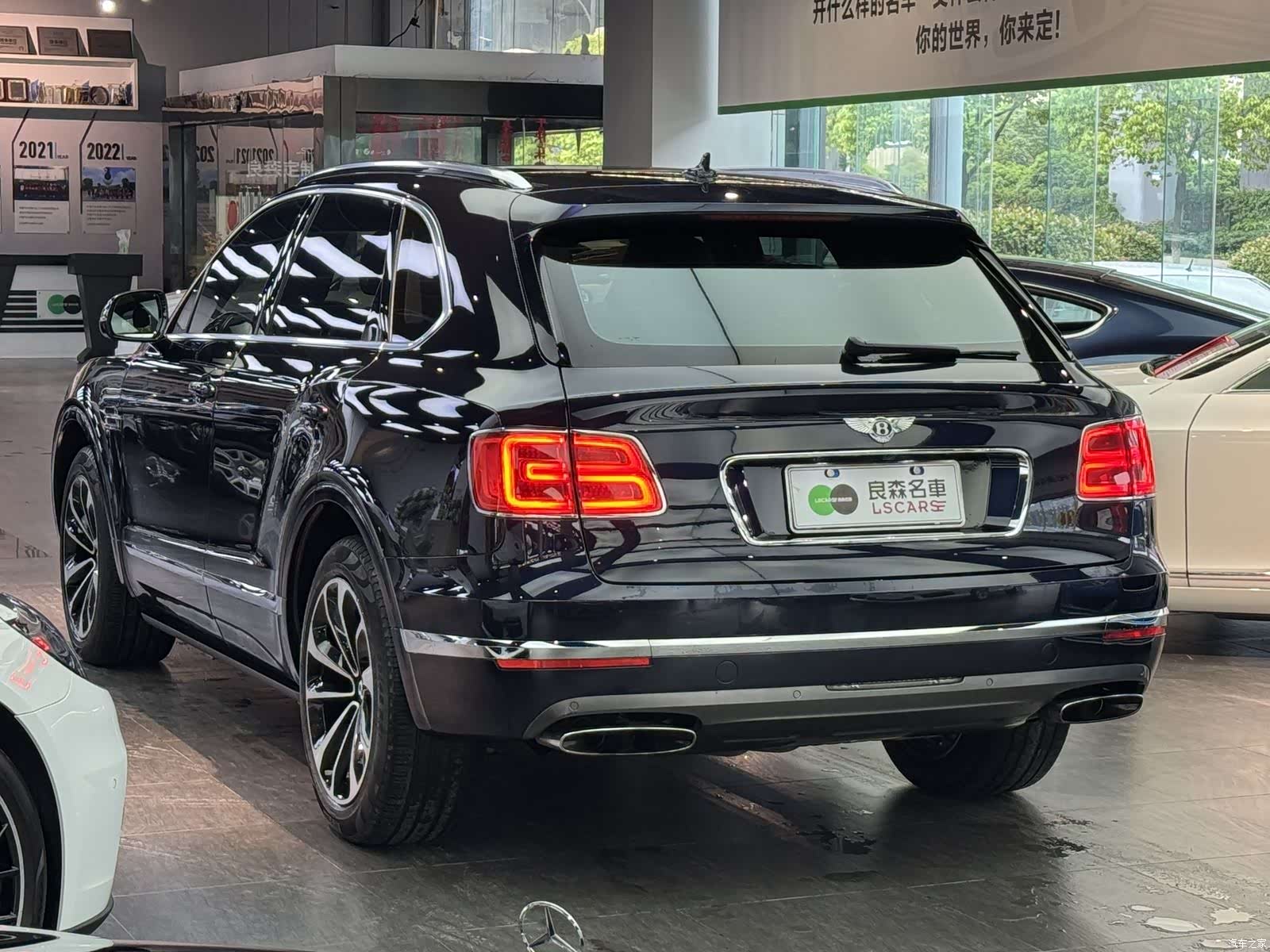 Bentley Bentayga, 2017 4