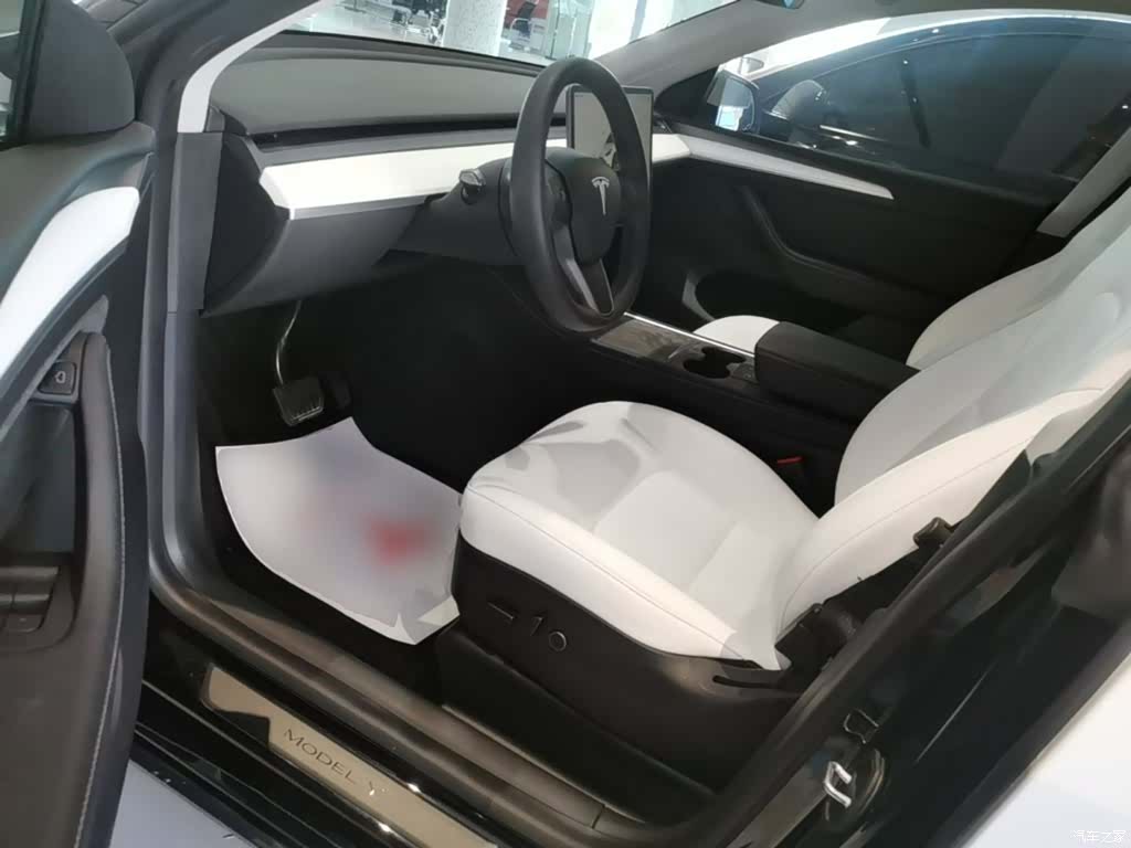 Tesla Model Y, 2022 16