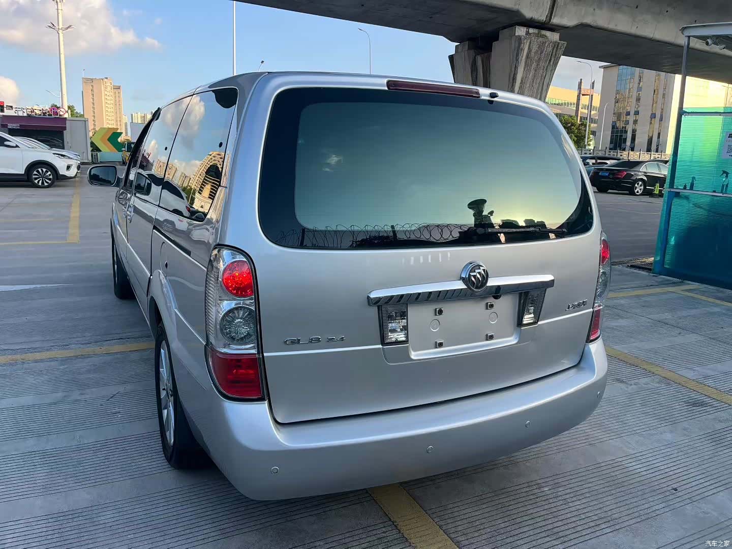 Buick GL8, 2015 9