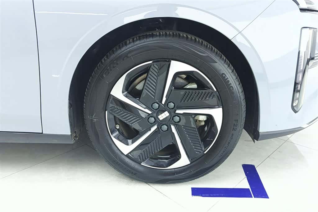 Geely Galaxy L6, 2024 6