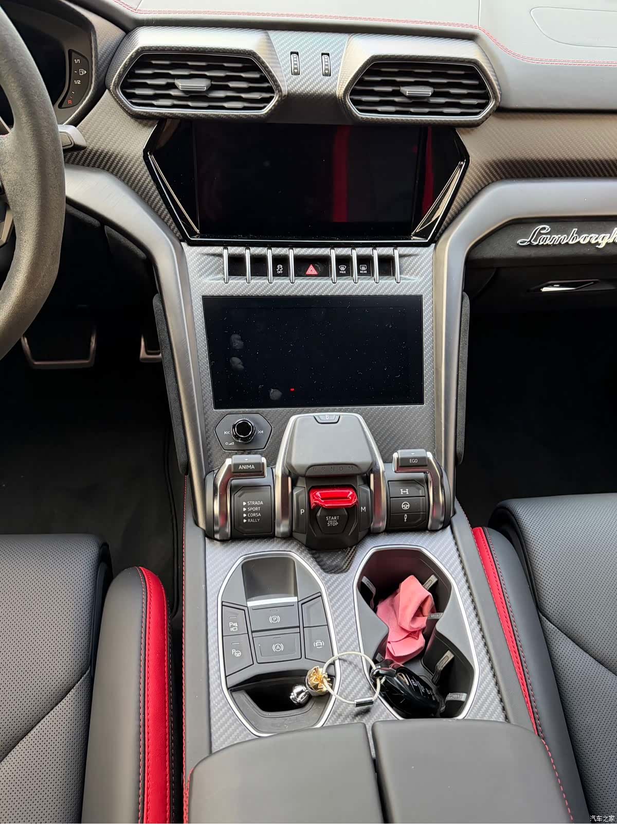 Lamborghini Urus, 2024 12