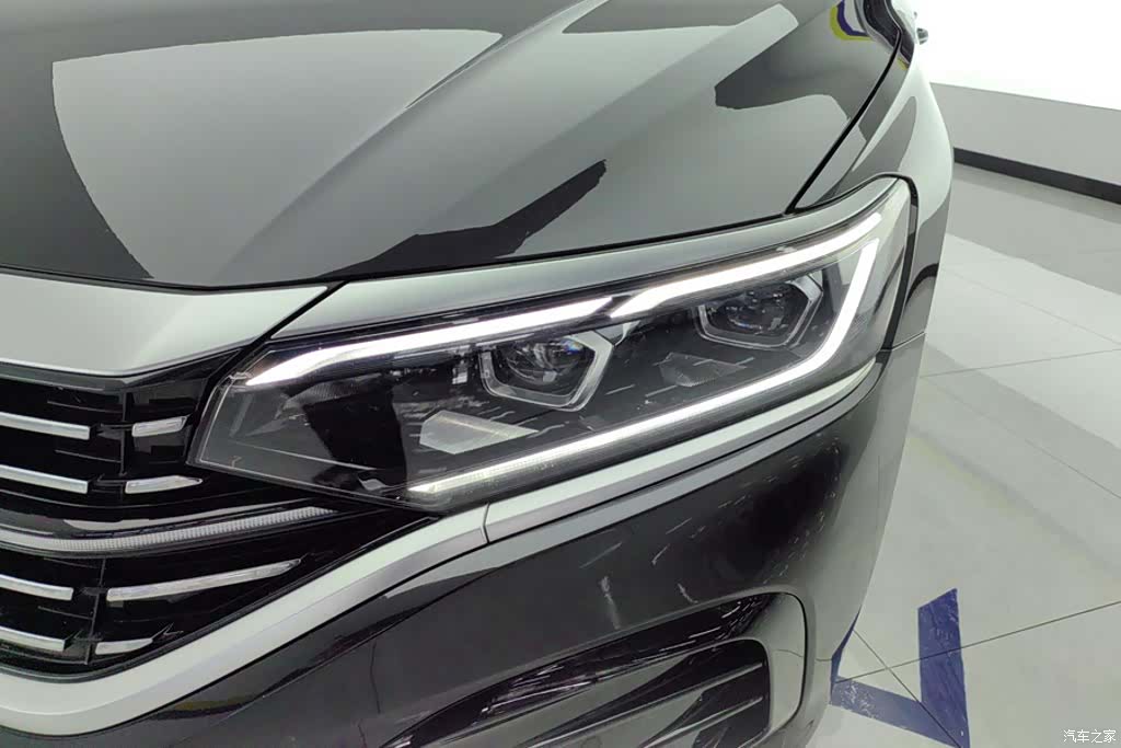 Volkswagen Passat, 2024 все фото
