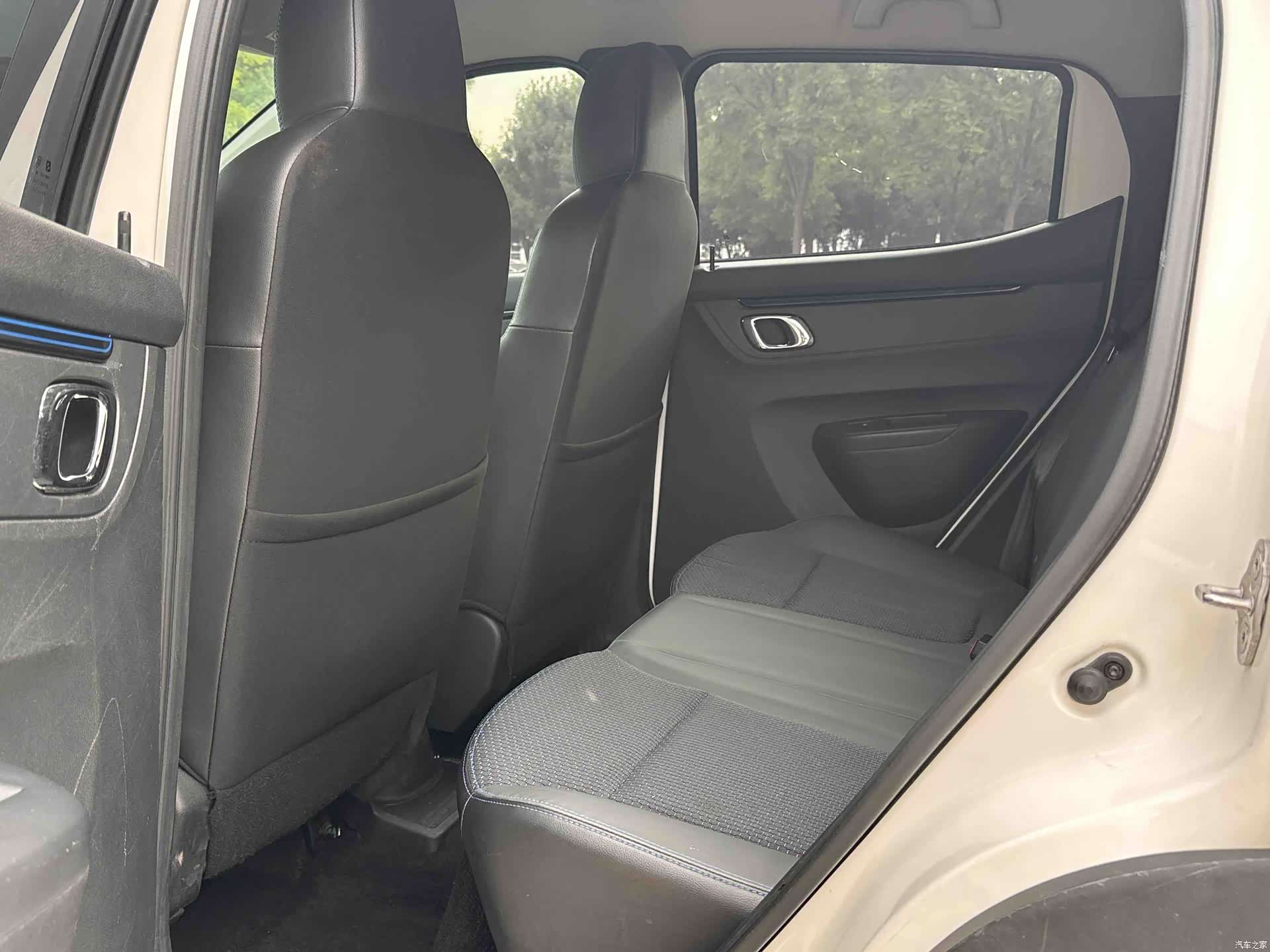 DongFeng e, 2019 15
