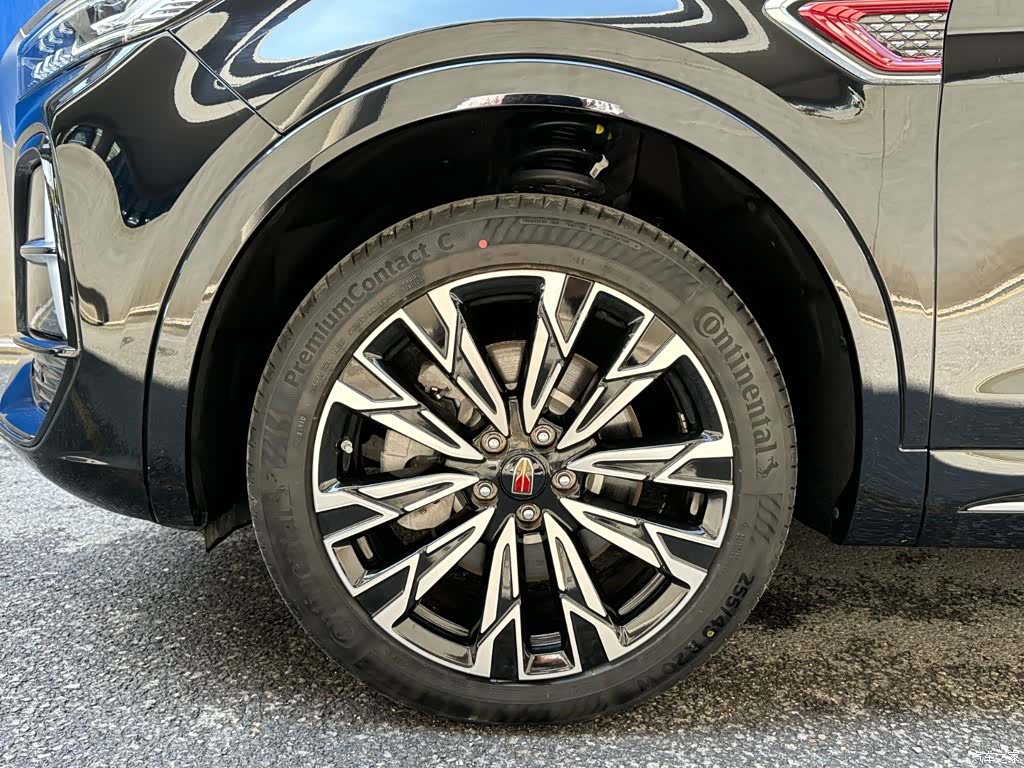 Hongqi HS5, 2024 6