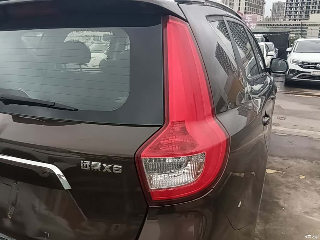 Geely X6, 2016 8