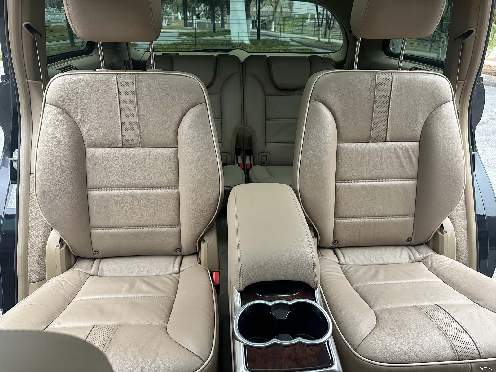 Mercedes-Benz R-Class, 2014 16