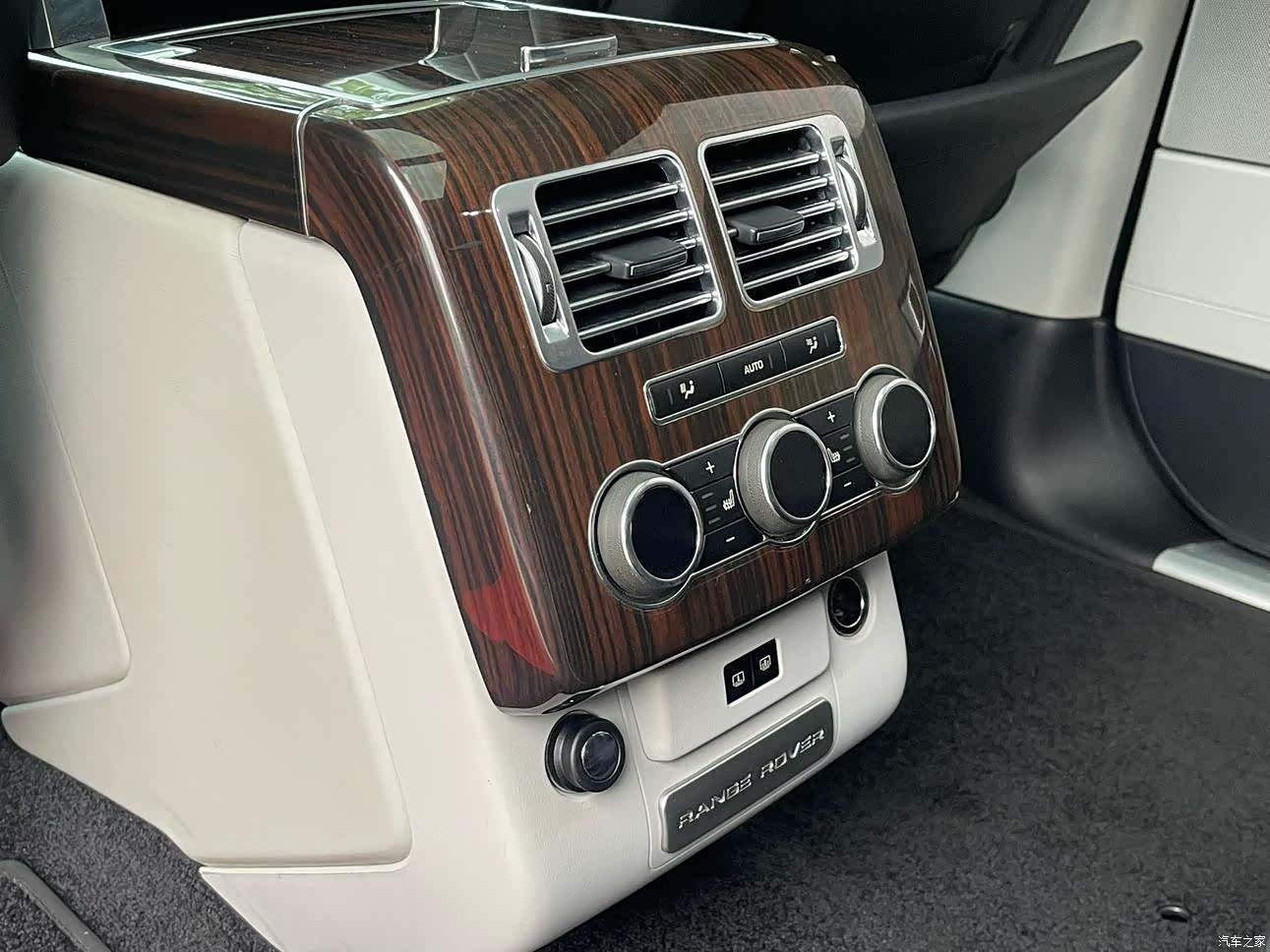 Land Rover Range Rover, 2015 11
