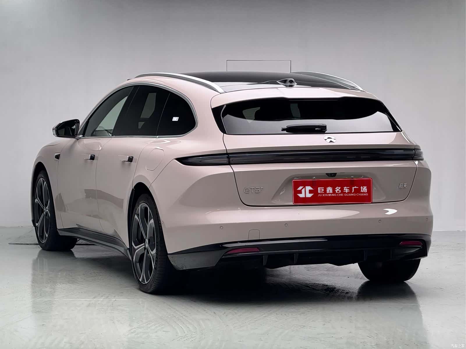 NIO ET5, 2025 все фото