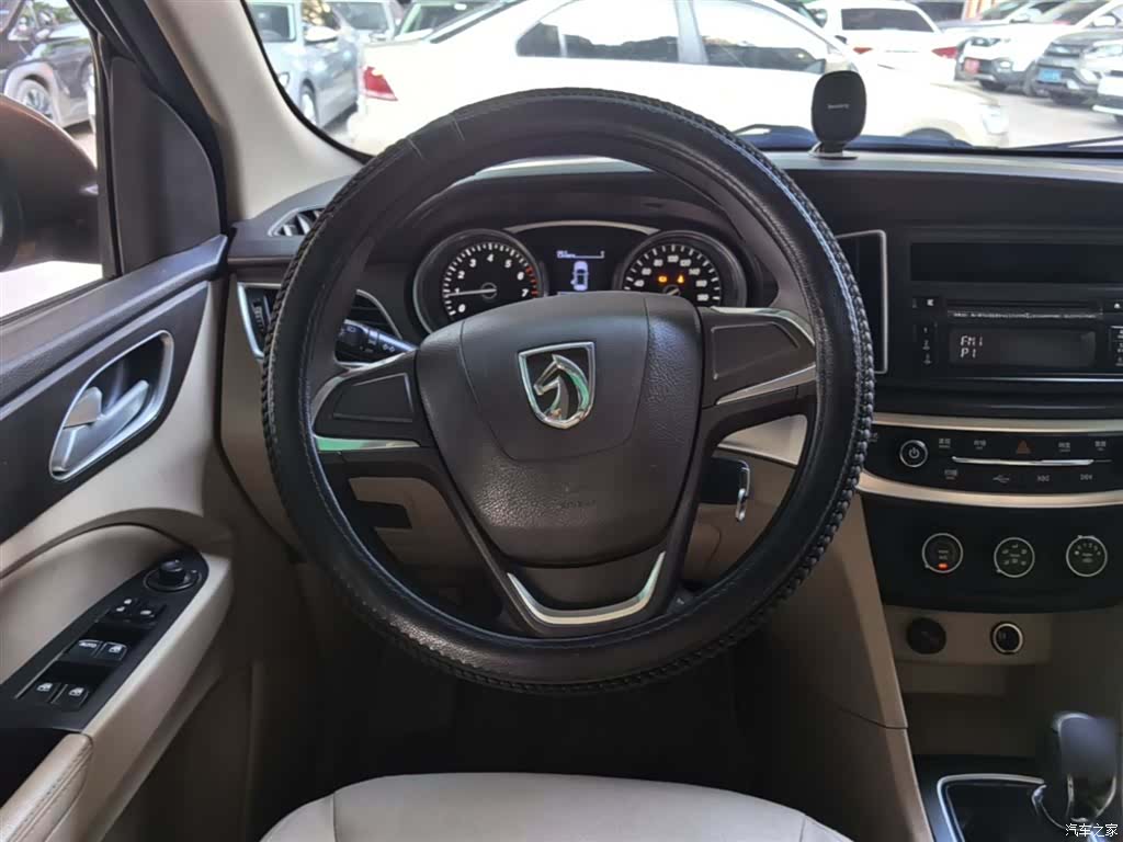 Wuling 730, 2016 11
